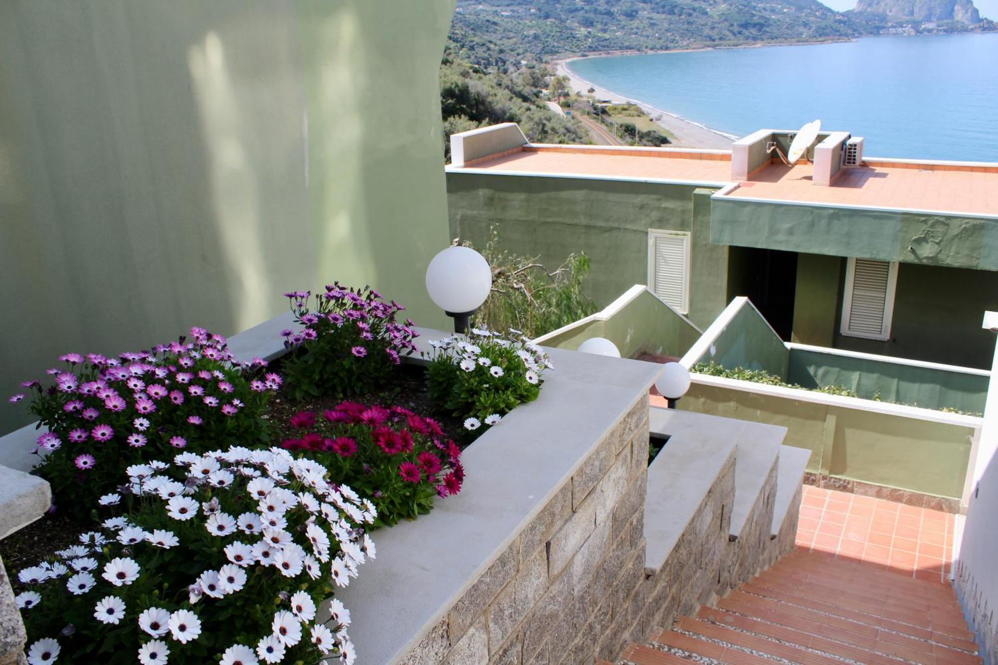 Seaside Oasis Apartment Cefalu Ngoại thất bức ảnh