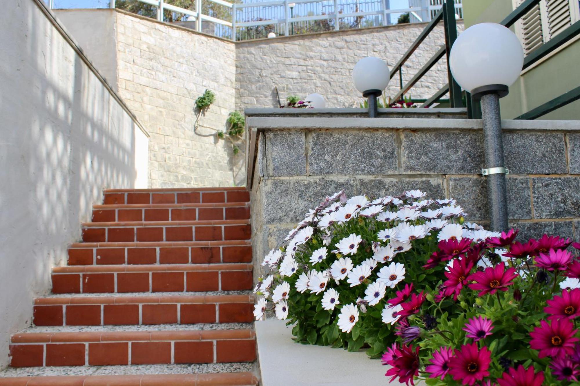 Seaside Oasis Apartment Cefalu Ngoại thất bức ảnh