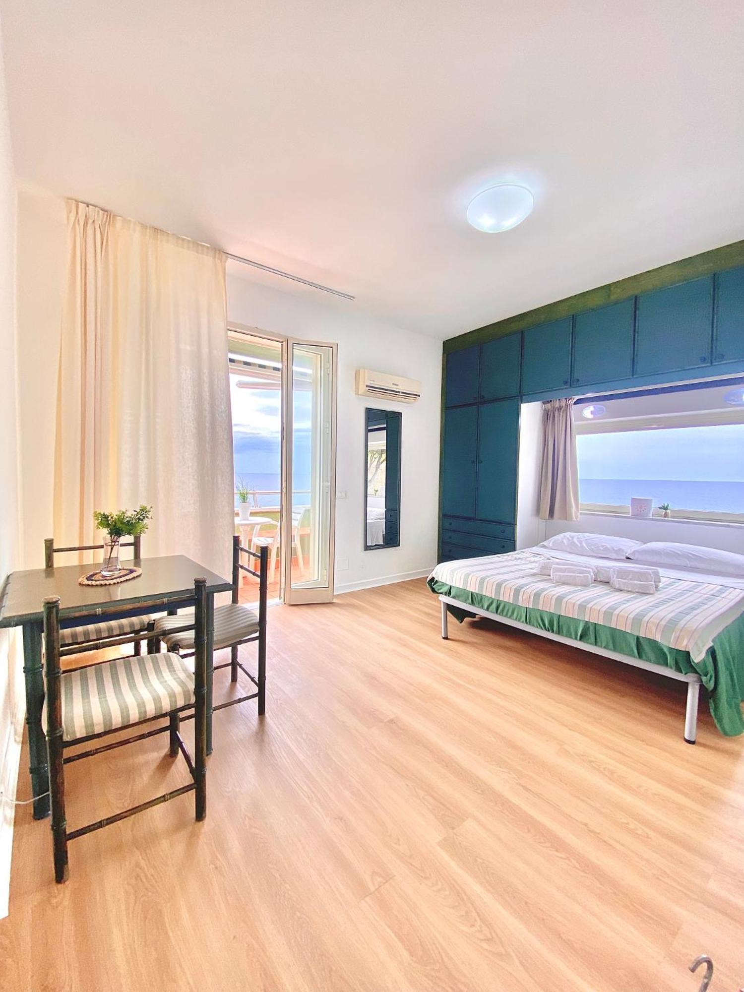 Seaside Oasis Apartment Cefalu Ngoại thất bức ảnh